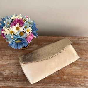 Banana Republic Suede Clutch 🤍